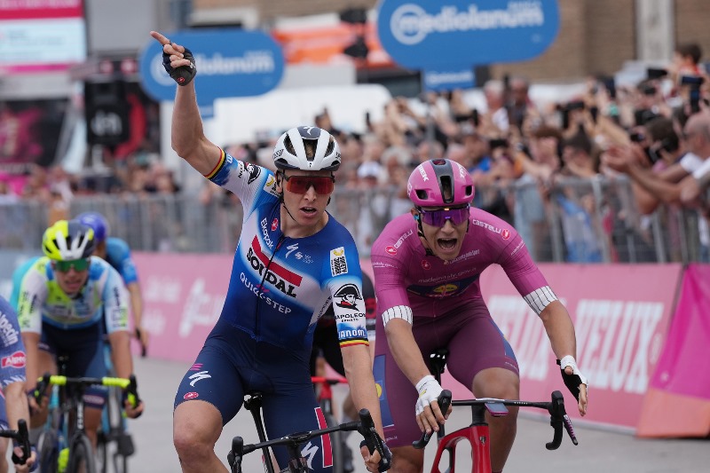 Дубль Тима Мерлира на 18-м этапе Джиро д’Италия-2024