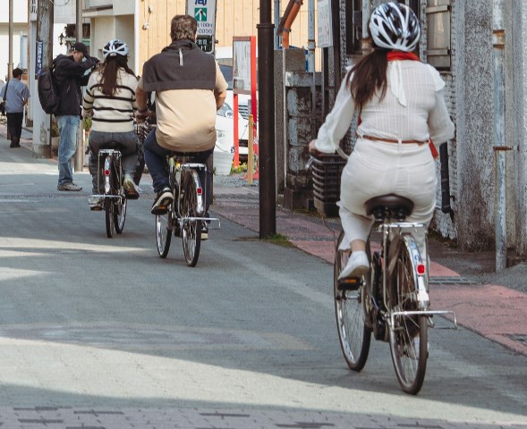 Безопасность на велосипеде Безопасность на велосипеде