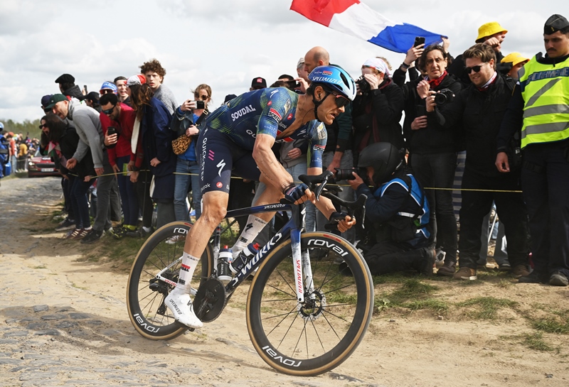 Яспер Стёйвен впервые в карьере на подиуме Париж - Рубэ Яспер Стёйвен впервые в карьере на подиуме Париж - Рубэ