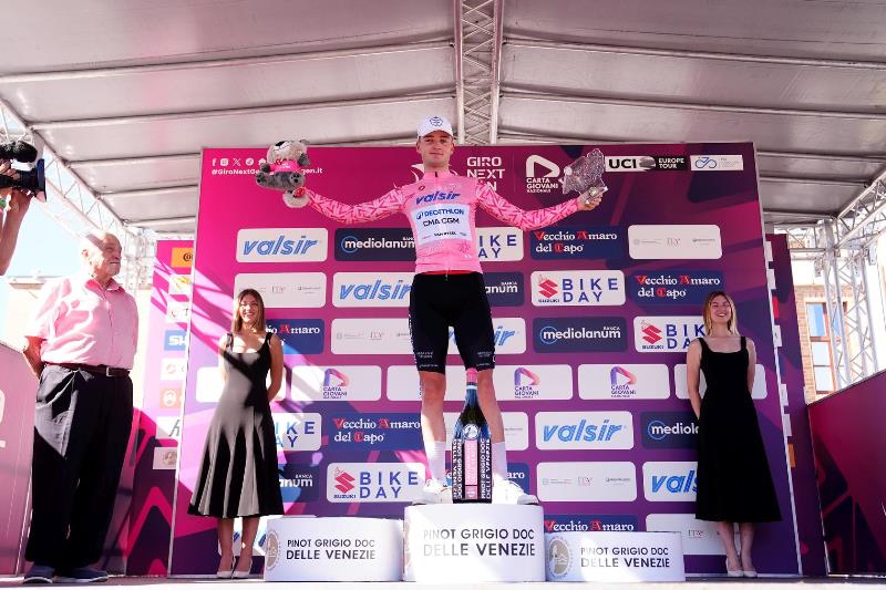 Каспер Хёугланд — победитель 1 этапа Giro Next Gen-2026 Каспер Хёугланд — победитель 1 этапа Giro Next Gen-2026